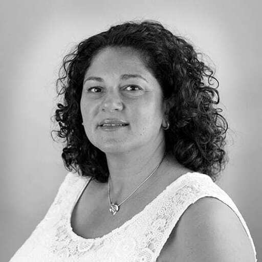 Angela Herbst headshot